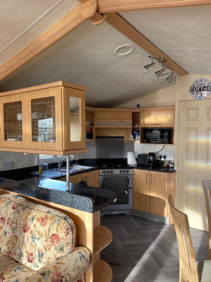 Immaculate 2-Bed Static Caravan At Monrieth ニュートン・スチュワート エクステリア 写真