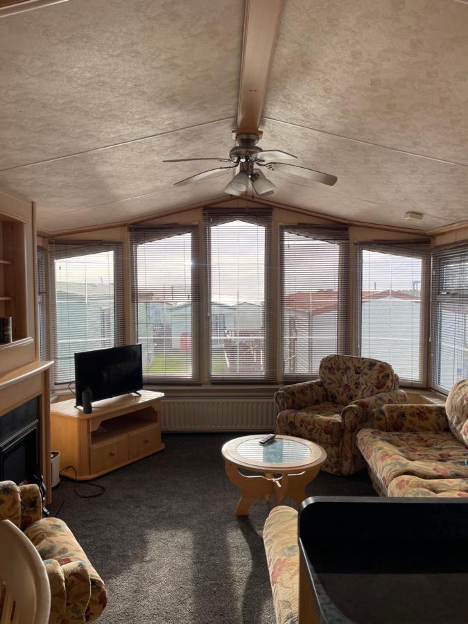 Immaculate 2-Bed Static Caravan At Monrieth ニュートン・スチュワート エクステリア 写真