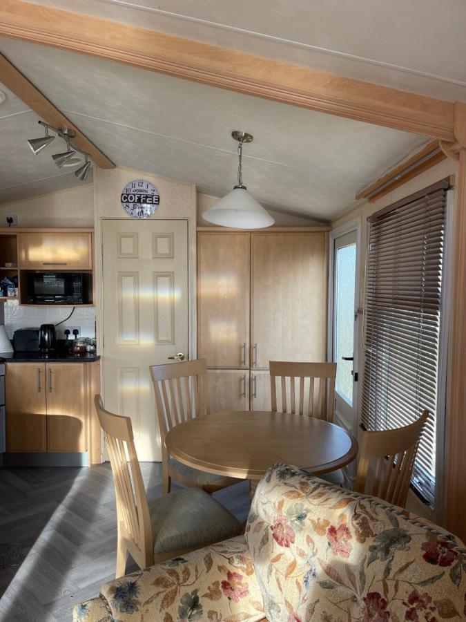 Immaculate 2-Bed Static Caravan At Monrieth ニュートン・スチュワート エクステリア 写真